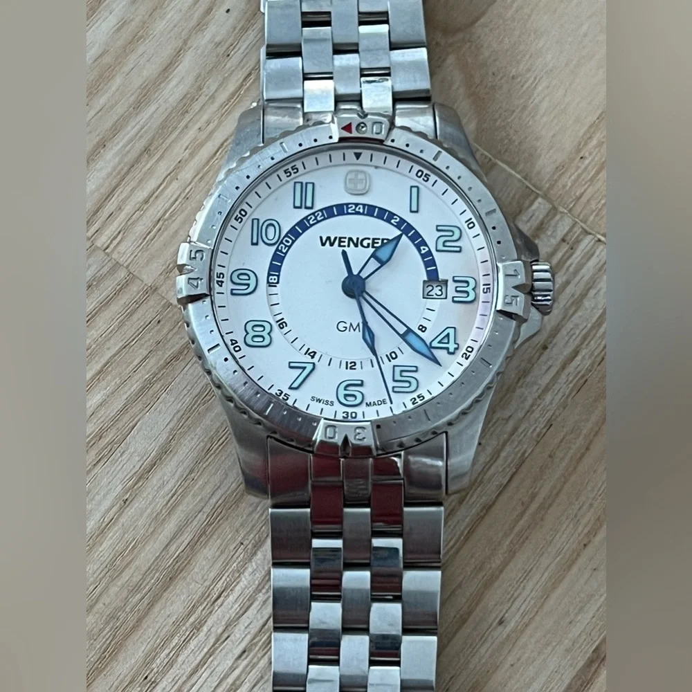Wenger Men’s Watch Large White Dial Stainless Steel Bracelet Date Window 24 Hour